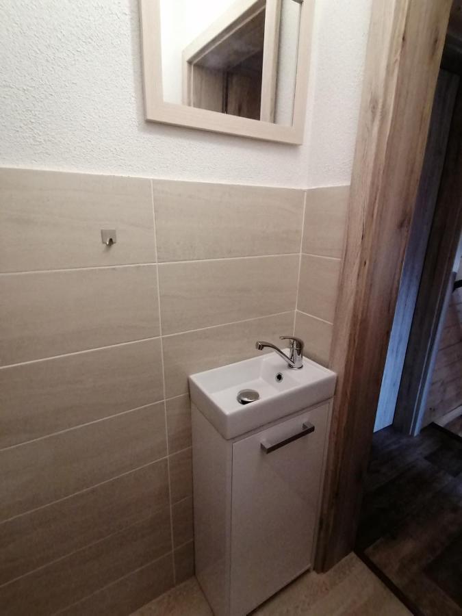 Chata Baska Na Liptove S Vlastnym Dvorom Liptovsky Mikulas Exterior photo