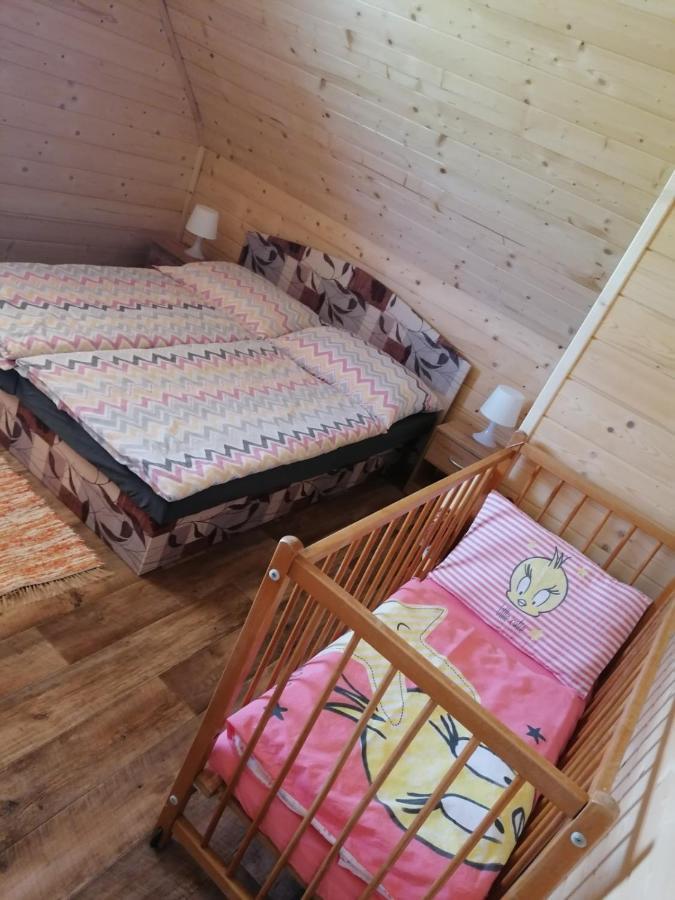 Chata Baska Na Liptove S Vlastnym Dvorom Liptovsky Mikulas Exterior photo